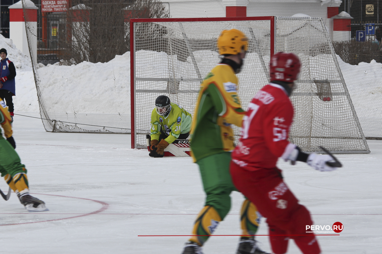 «Уральский трубник» в Первоуральске проиграл «Воднику». Фотографии