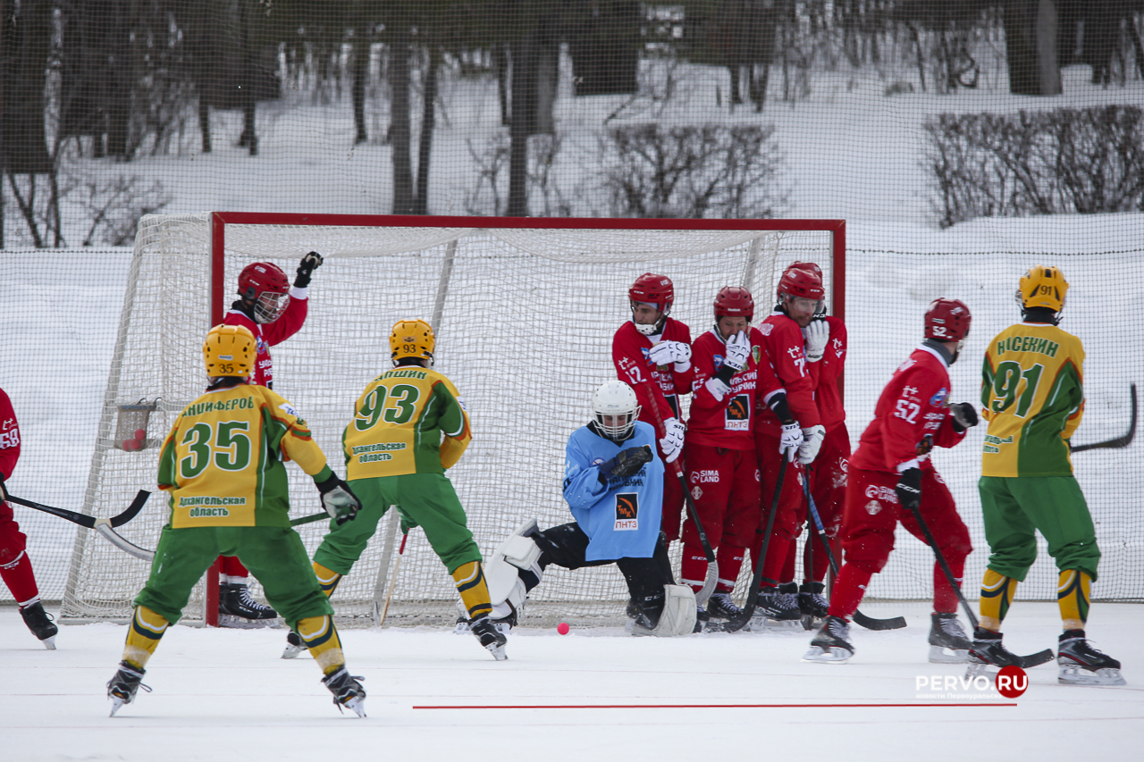 «Уральский трубник» в Первоуральске проиграл «Воднику». Фотографии