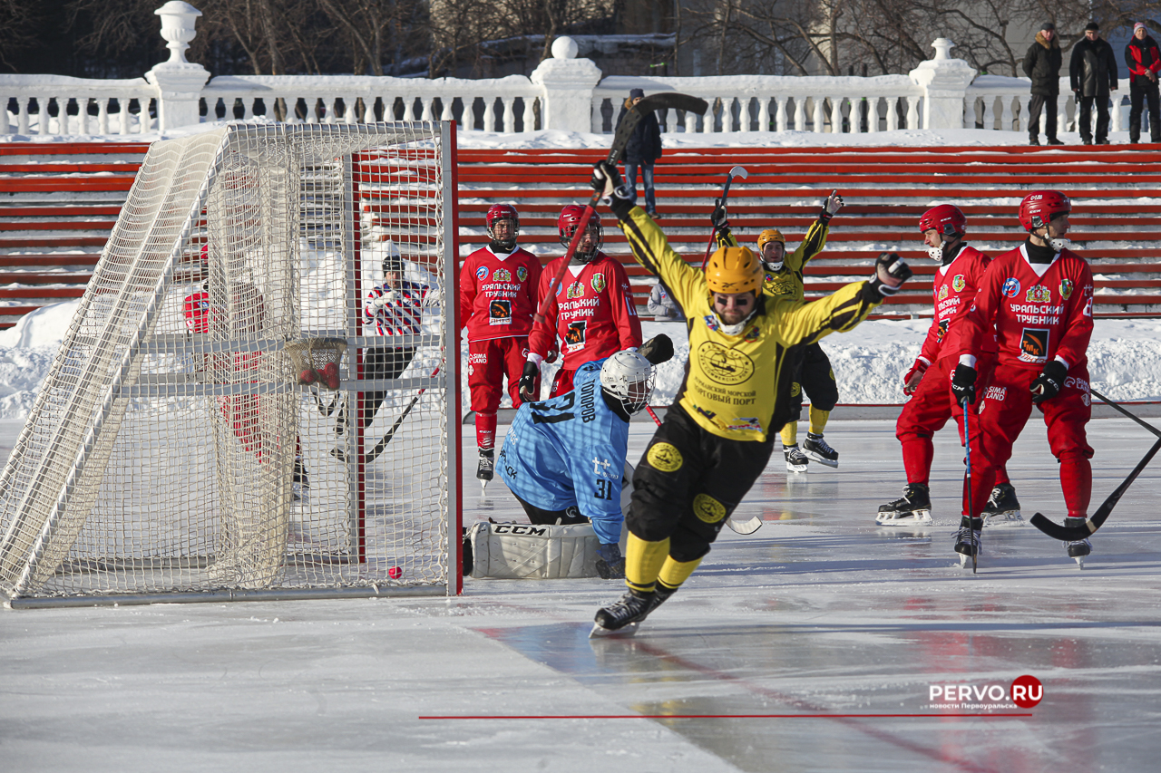 «Уральский трубник» дома снова проиграл, на этот раз «Мурману». Фотографии
