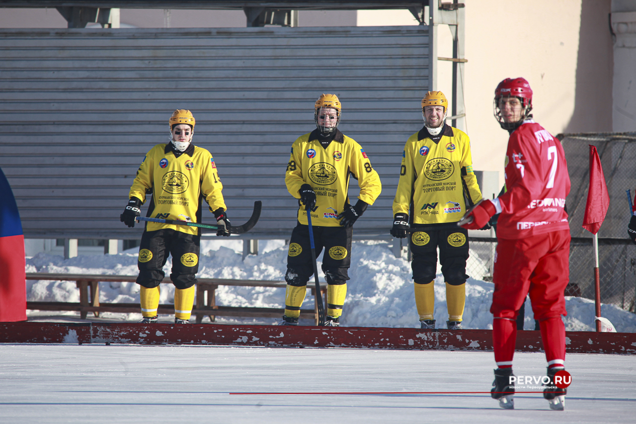 «Уральский трубник» дома снова проиграл, на этот раз «Мурману». Фотографии