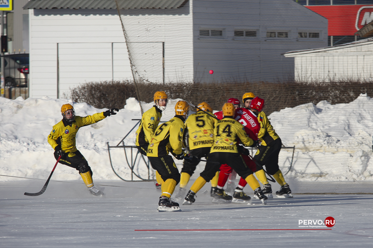 «Уральский трубник» дома снова проиграл, на этот раз «Мурману». Фотографии