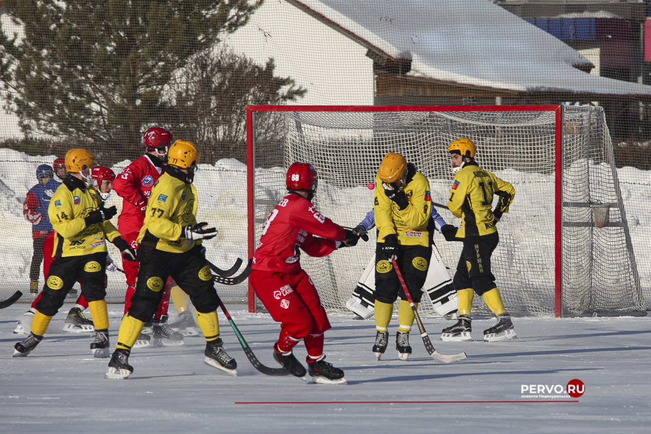 «Уральский трубник» дома снова проиграл, на этот раз «Мурману». Фотографии