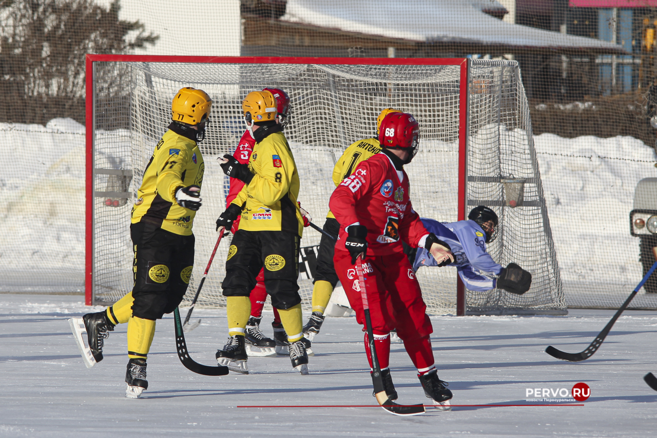 «Уральский трубник» дома снова проиграл, на этот раз «Мурману». Фотографии