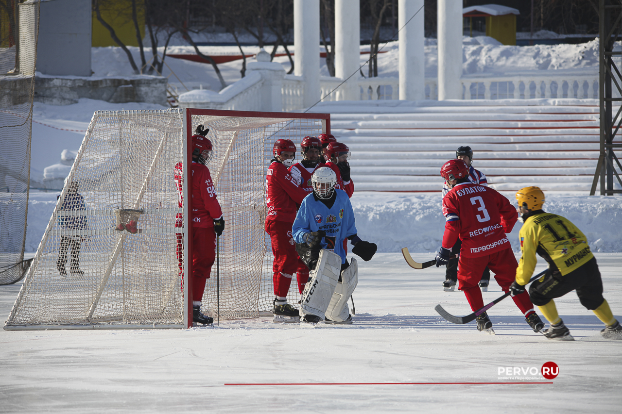 «Уральский трубник» дома снова проиграл, на этот раз «Мурману». Фотографии