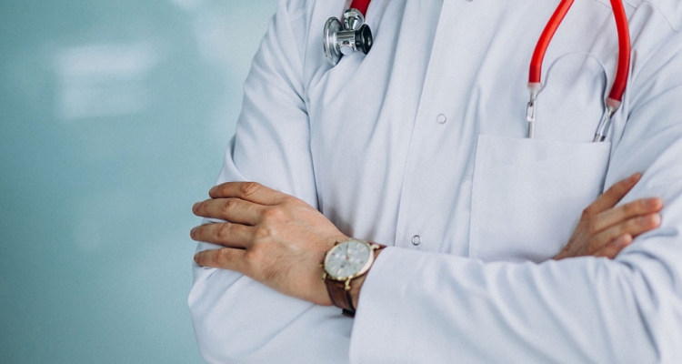 Топ-10 самых «дорогих» вакансий для врачей в Свердловской области