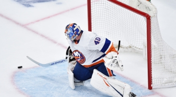 Российский вратарь пропустил шесть шайб в матче НХЛ