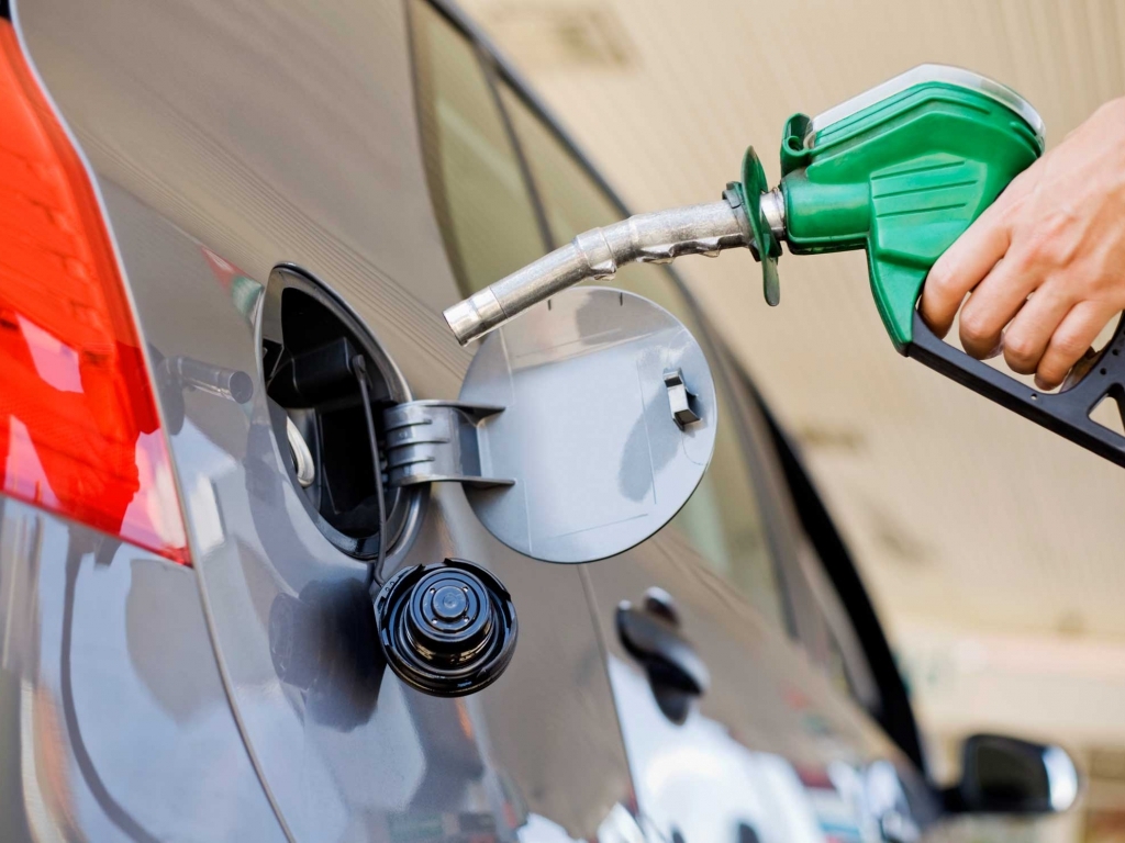 Ценам на бензин и дизельное топливо на АЗС предрекли рост. Разибраемся почему