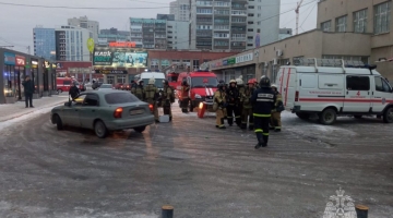 В метро Екатеринбурга произошел пожар, около 400 людей эвакуированы