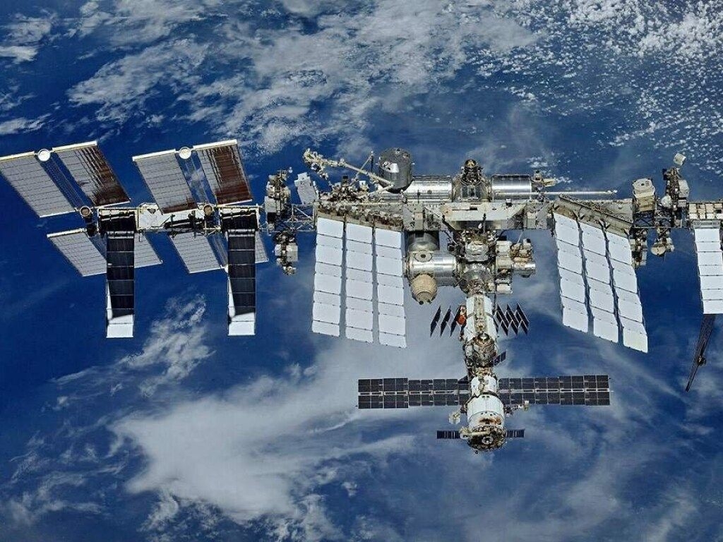 В «Роскосмосе» сообщили о продлении работы российской части МКС