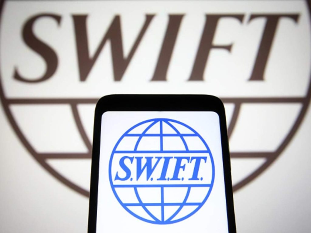 США вновь решили подключить Россию к SWIFT