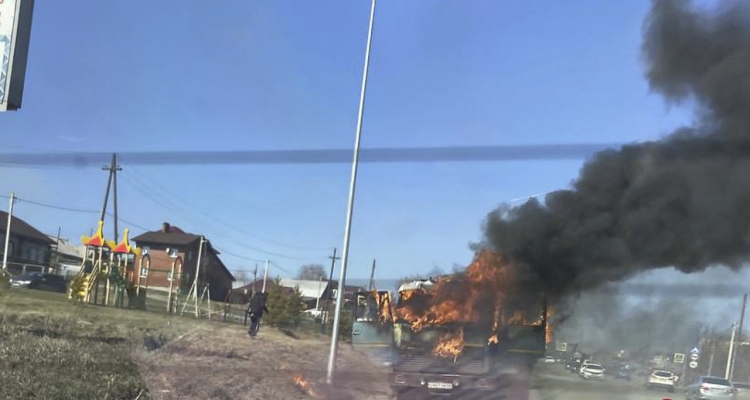 На улице Орджоникидзе сгорел грузовик