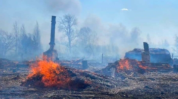 Свердловский губернатор Куйвашев и глава МЧС Куренков вылетели в пострадавшую от пожара Сосьву