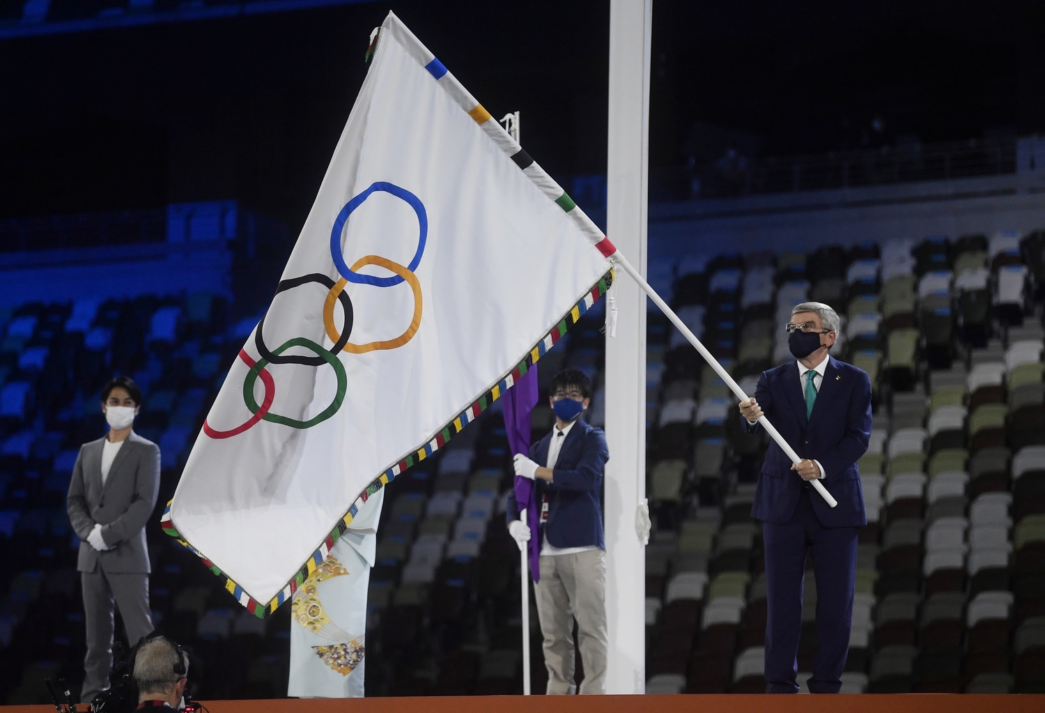 Президент МОК Бах заявил, что хочет видеть на Олимпийских играх спортсменов всех стран
