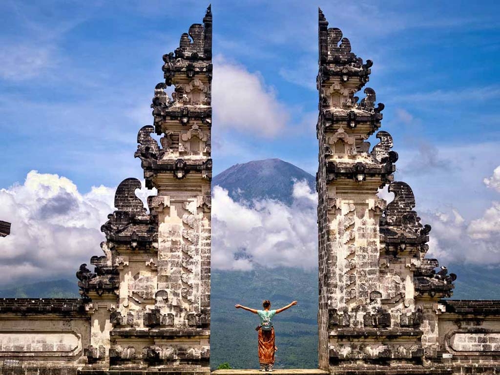 Власти Бали ввели новые запреты для туристов