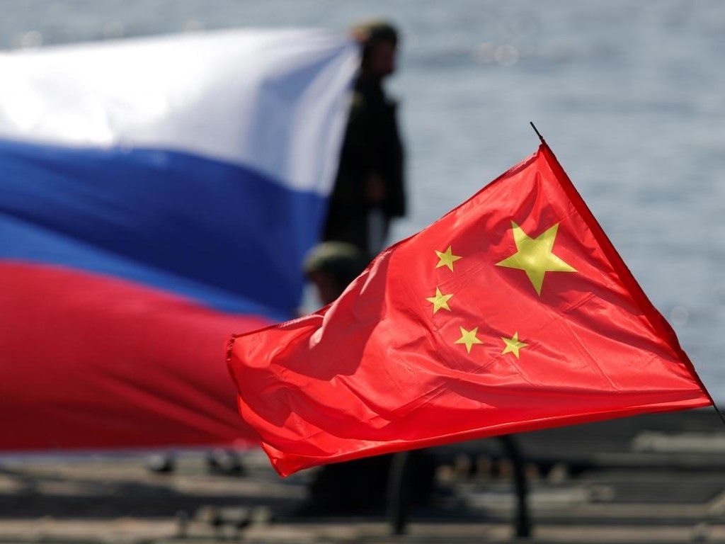 Россия готова обсуждать с Вьетнамом использование нацвалют в торговле