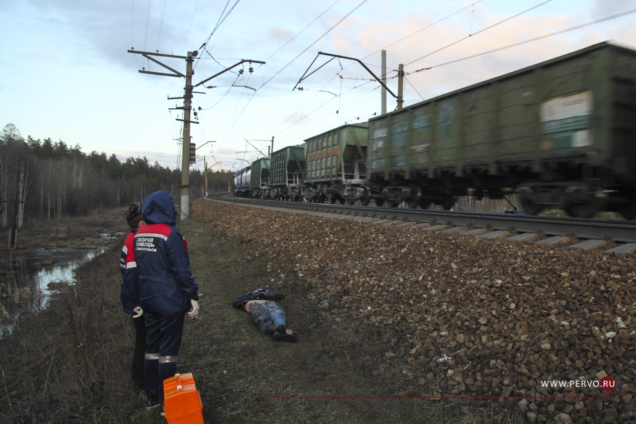 Под Первоуральском 41-летняя женщина погибла под колесами поезда