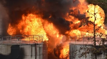МЧС сообщило о полной ликвидации пожара на нефтеперерабатывающем заводе Кубани