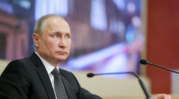 Песков описал реакцию Путина на атаку беспилотников