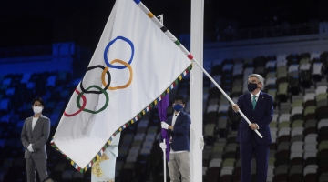Президент МОК Бах заявил, что хочет видеть на Олимпийских играх спортсменов всех стран