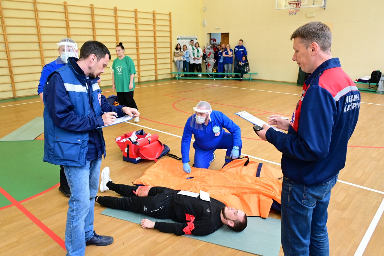 Фельдшеры бригады скорой помощи приняли «участие в соревнованиях по оказанию первой медицинской помощи