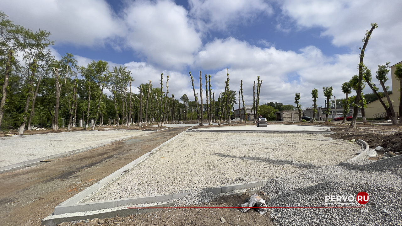 В Первоуральске в микрорайоне Хромпик проходит реконструкция парка ДК имени Ленина