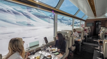 В российских поездах появятся туристические вагоны со стеклянными потолками