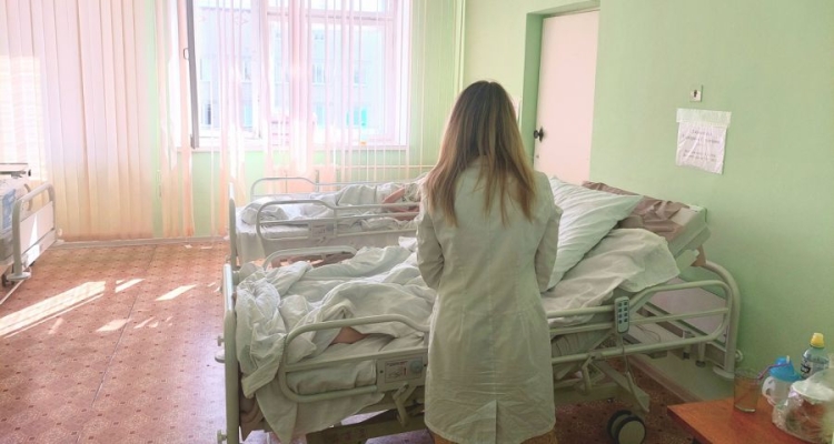 Строители завершили ремонт двух отделений городской больницы Первоуральска