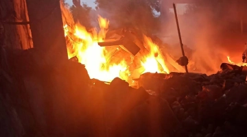После взрыва под Курском произошел масштабный пожар на складе «Бел-поль»