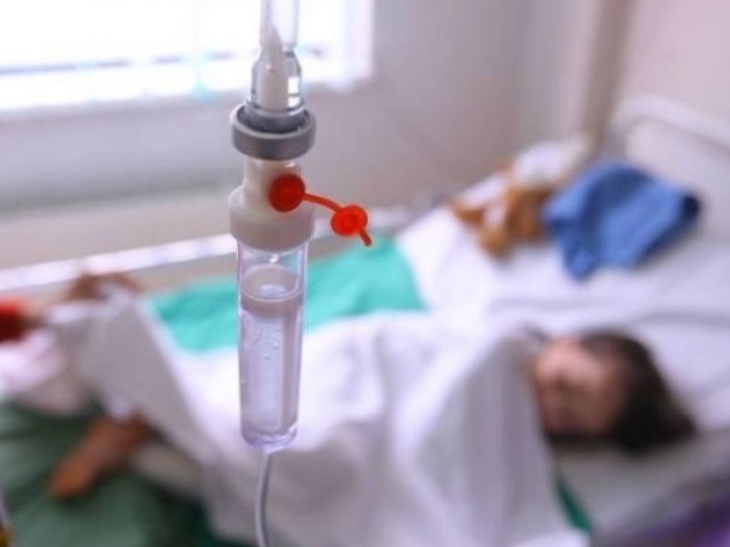 Семерых подростков, отравившихся алкоголем на Урале, выписали из больницы