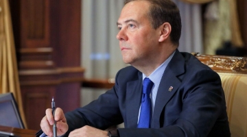 Медведев назвал срок окончания конфликта на Украине без поставок оружия НАТО