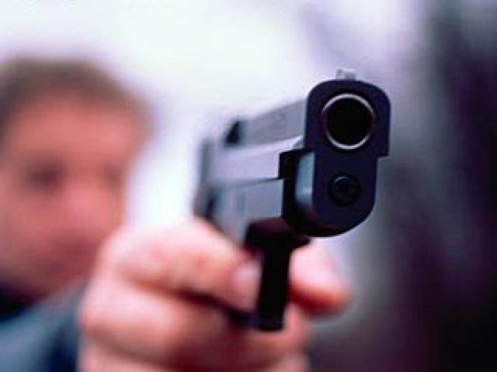 Мужчина открыл стрельбу после драки во дворе дома в Подмосковье