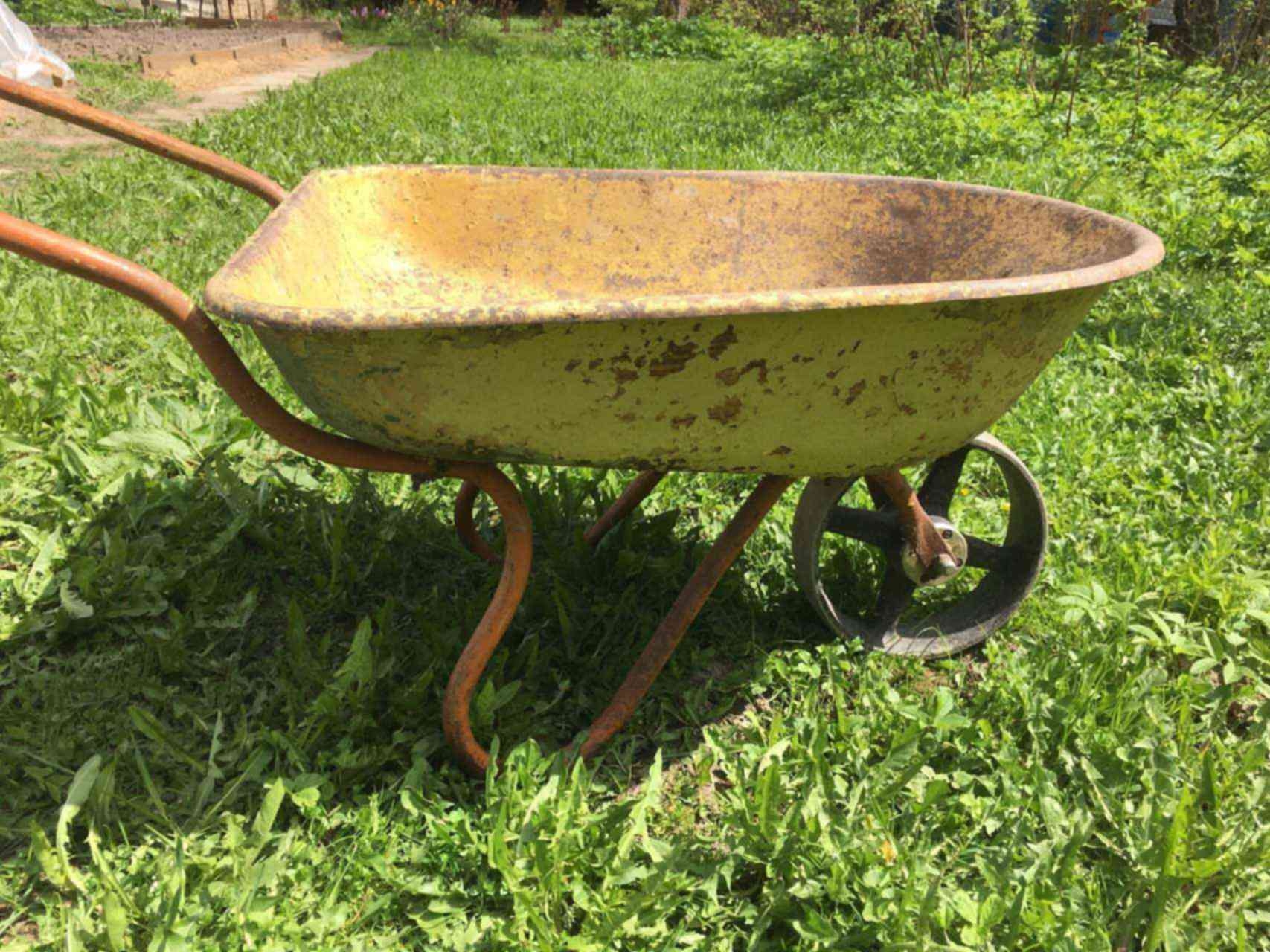 Первоуралец попытался украсть металл у ЕВРАЗа на садовой тележке