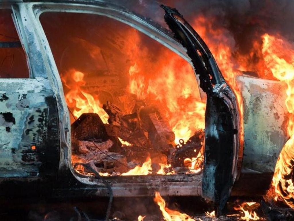 На Ильича сгорел автомобиль Kia Rio