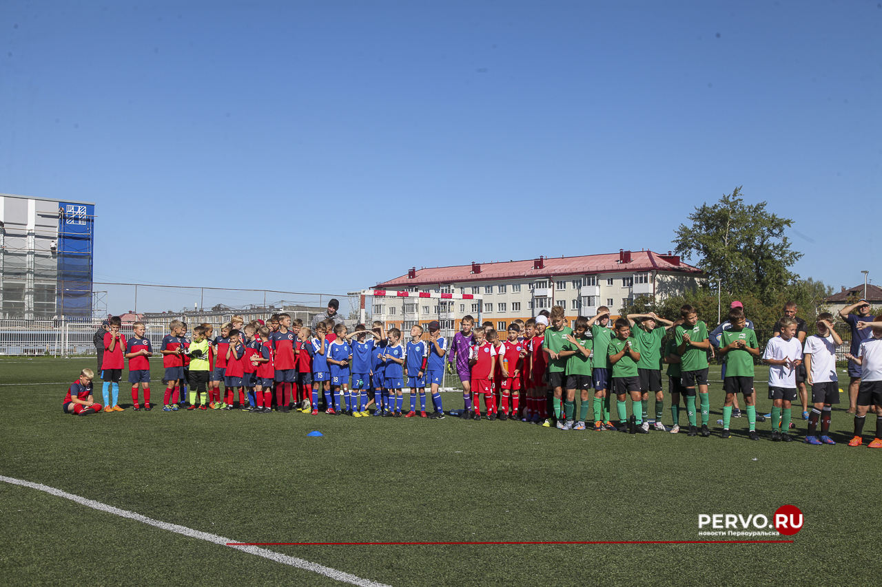 Жители Первоуральска провели День физкультурника. Фотографии