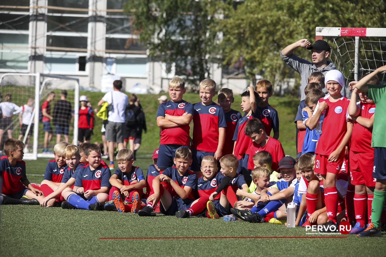 Жители Первоуральска провели День физкультурника. Фотографии