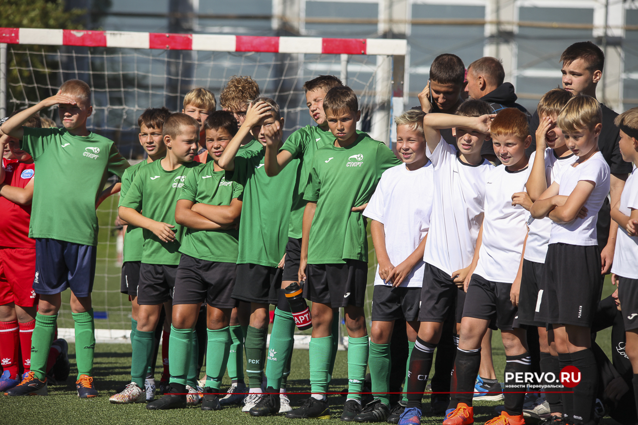 Жители Первоуральска провели День физкультурника. Фотографии