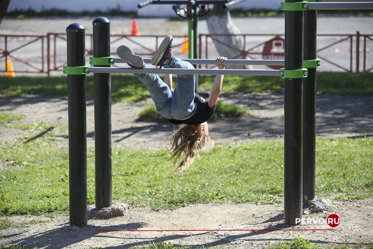 Жители Первоуральска провели День физкультурника. Фотографии