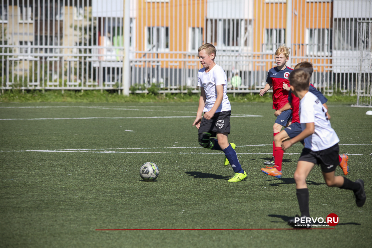 Жители Первоуральска провели День физкультурника. Фотографии