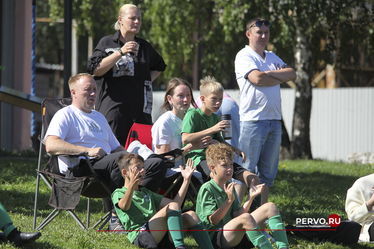 Жители Первоуральска провели День физкультурника. Фотографии