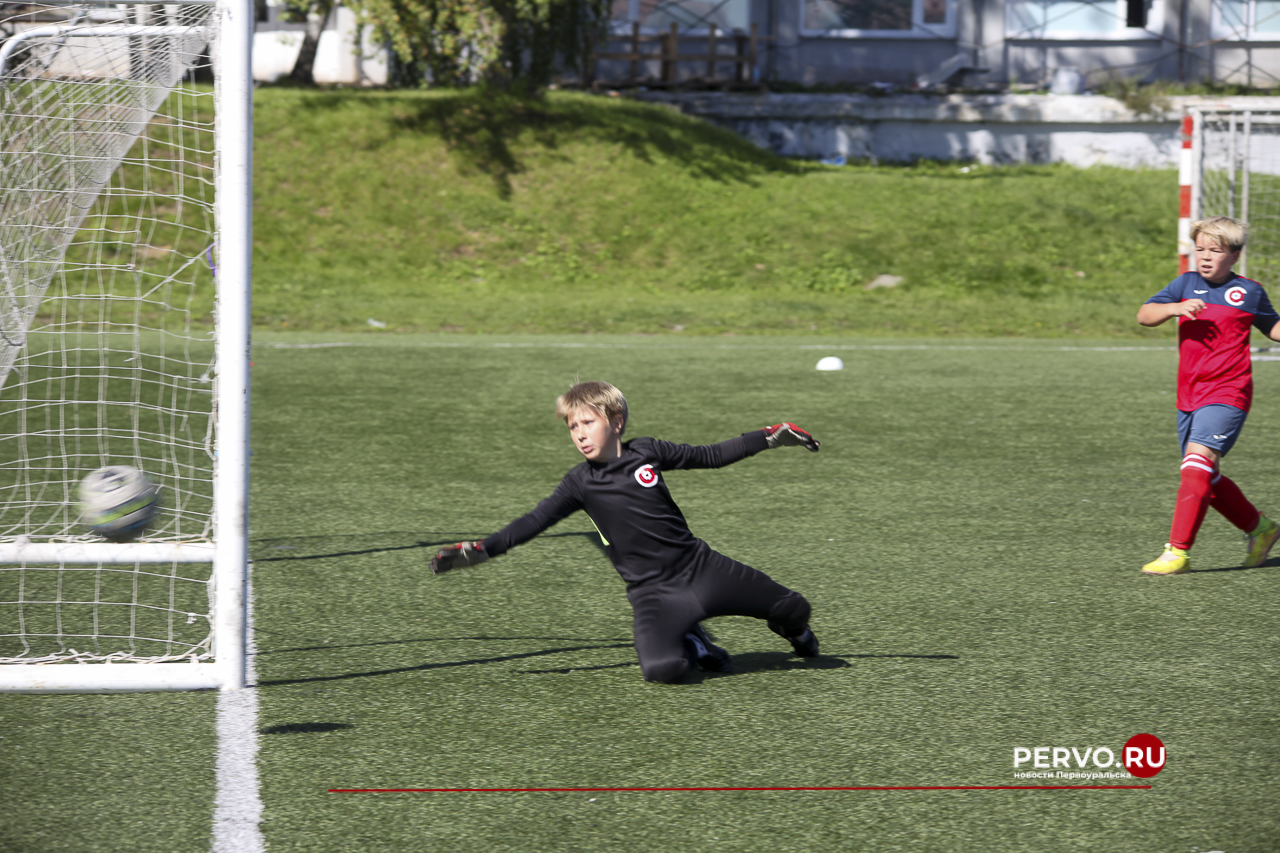 Жители Первоуральска провели День физкультурника. Фотографии