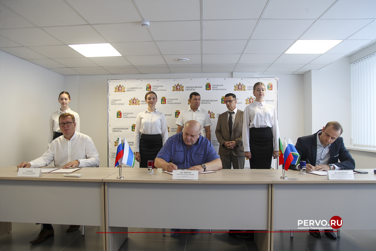 В ДВВС подписано соглашение с «Федерацией водного поло»