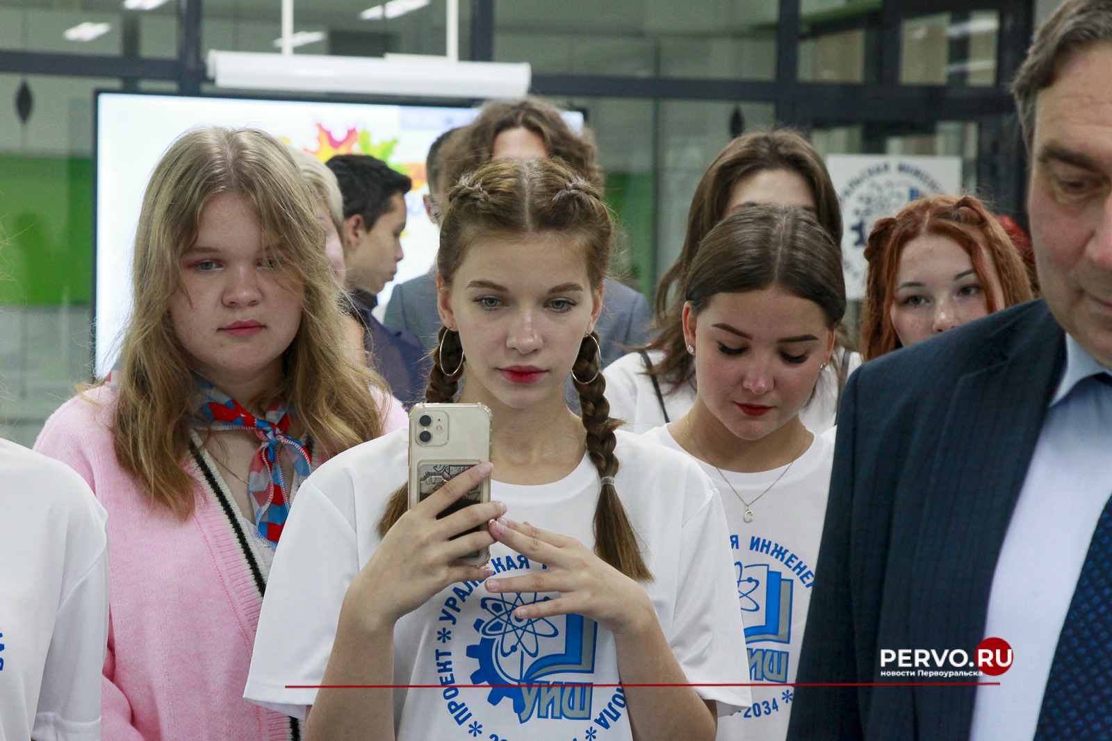 Сегодня в Первоуральске открыли учебный класс биологии в рамках проекта «Уральская инженерная школа»