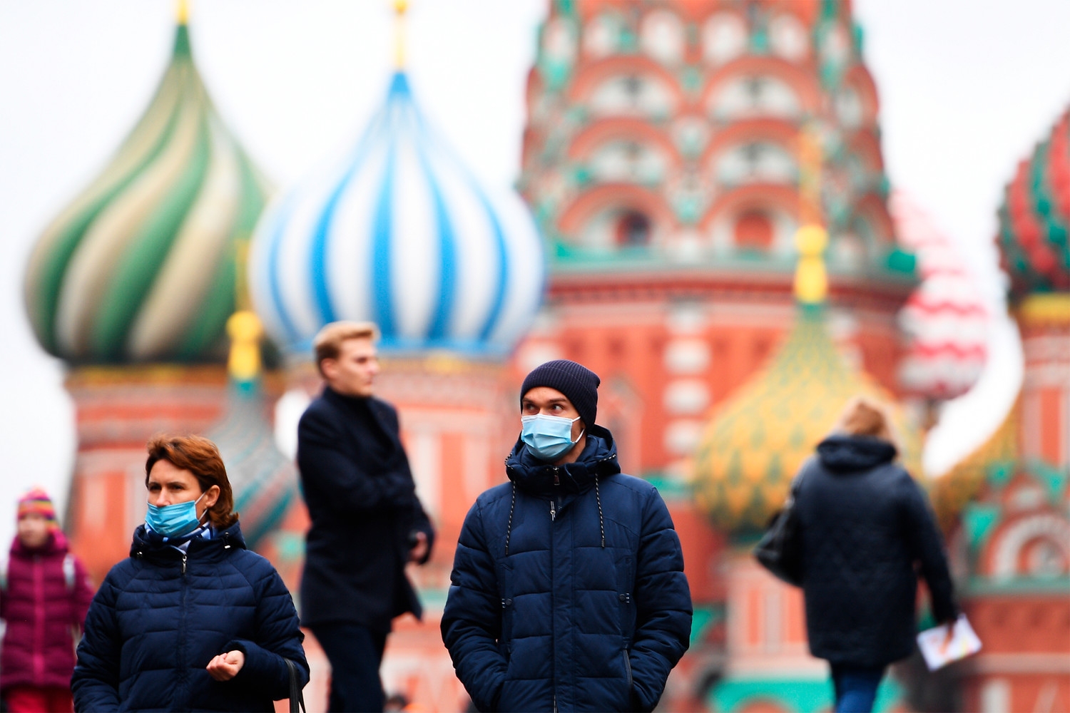 В Кремле оценили возможность ввода масочного режима