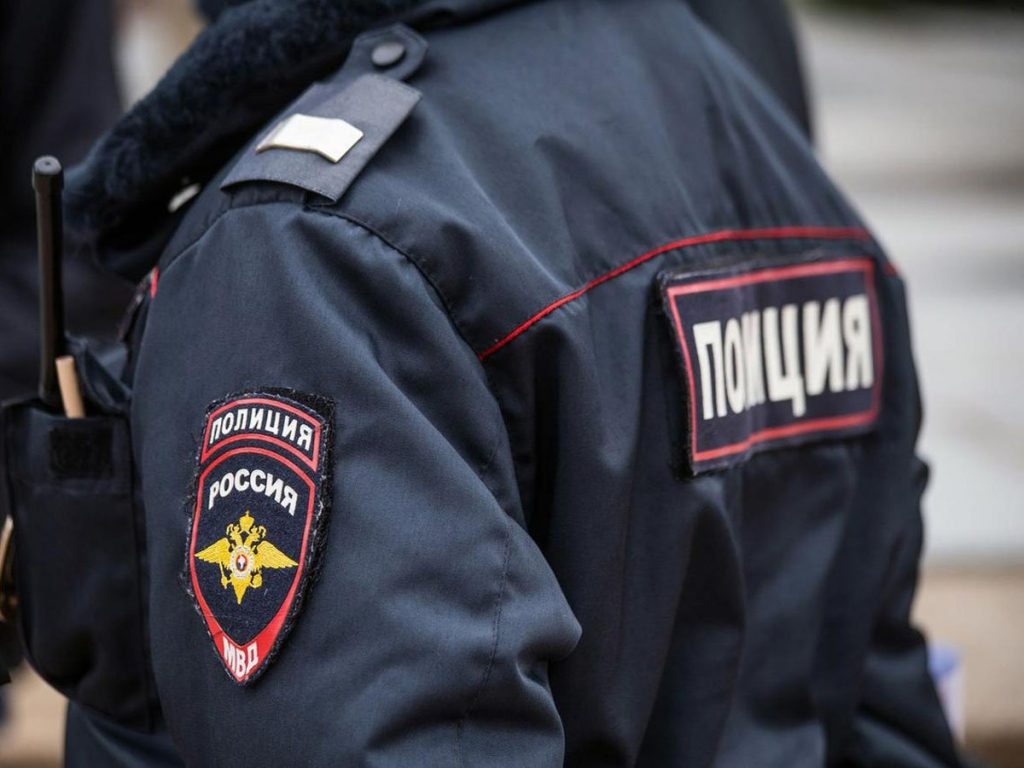 Мужчина в черном напал на воинскую часть в Екатеринбурге