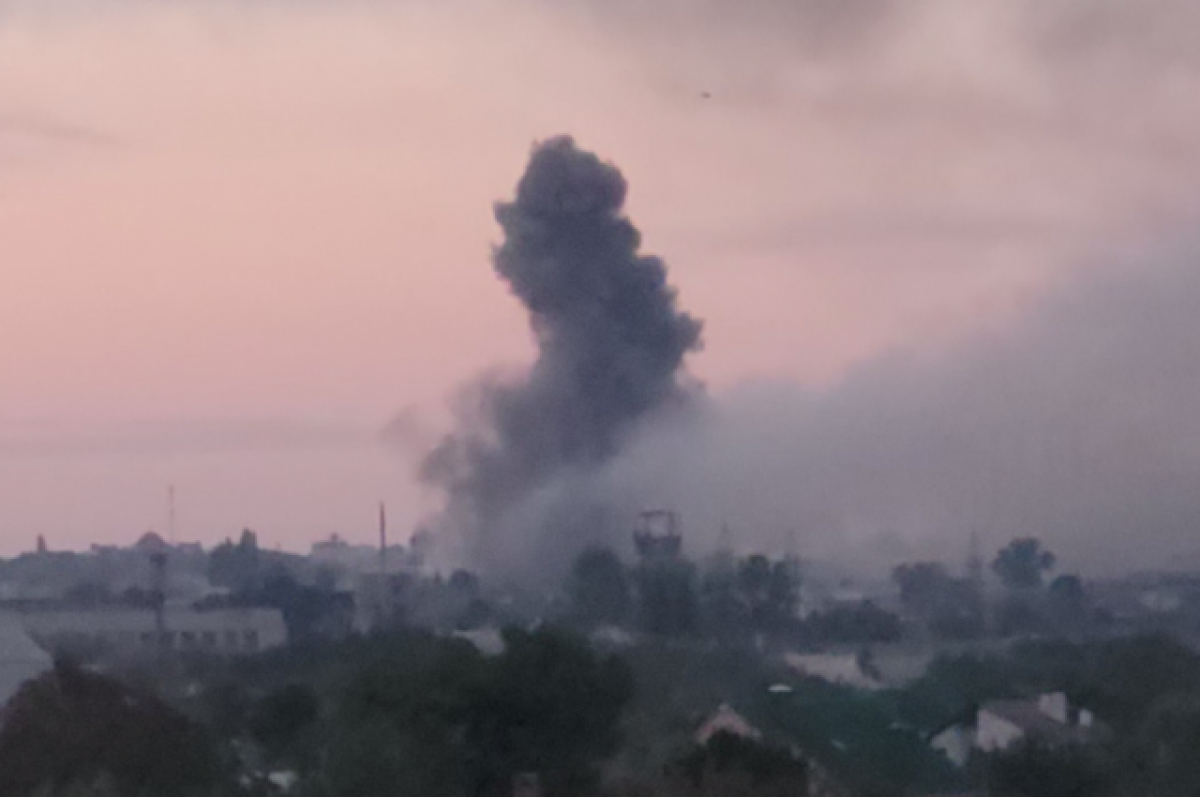 Российские войска взорвали цех танкового завода в Харькове