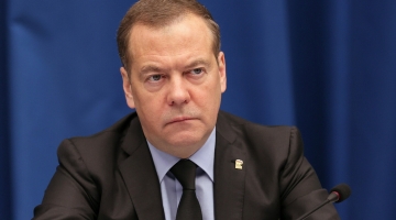 Медведев предупредил США о риске повторения 11 сентября с ядерным оружием