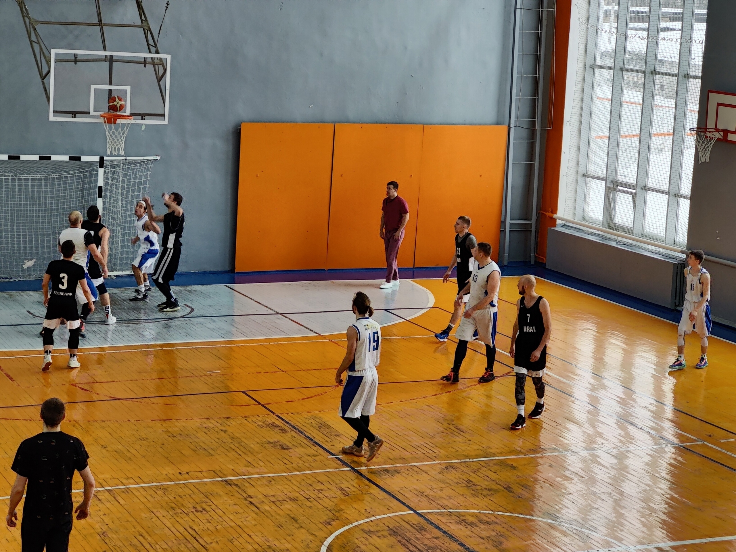 В выходные стартует чемпионат Первоуральска по баскетболу