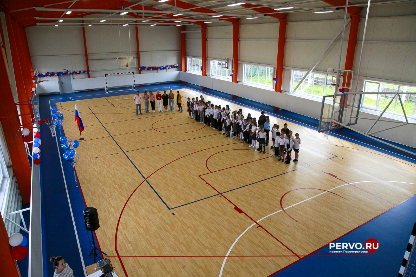 В Первоуральске после капитального ремонта в школе №11 открылся спортзал