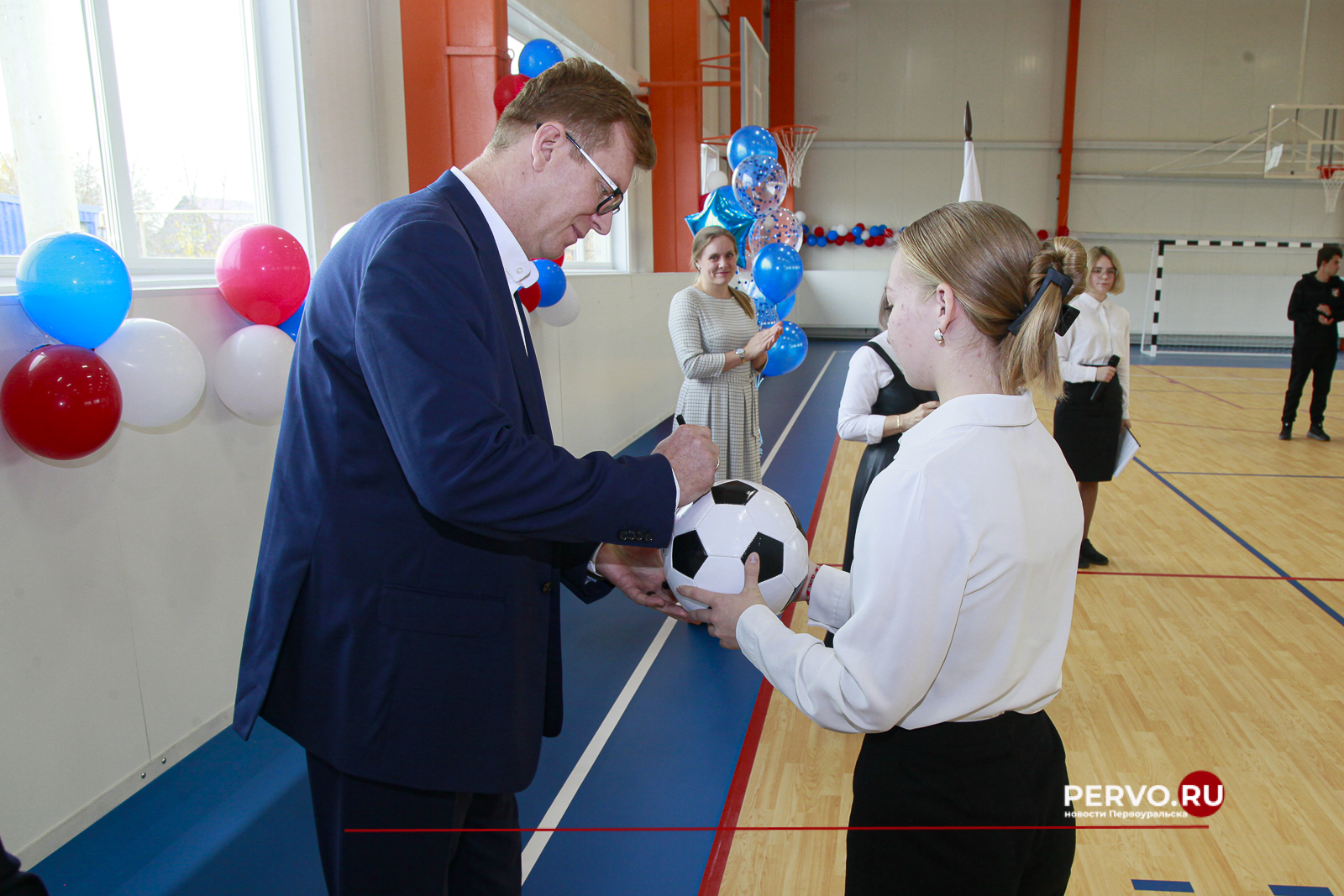 В Первоуральске после капитального ремонта в школе №11 открылся спортзал