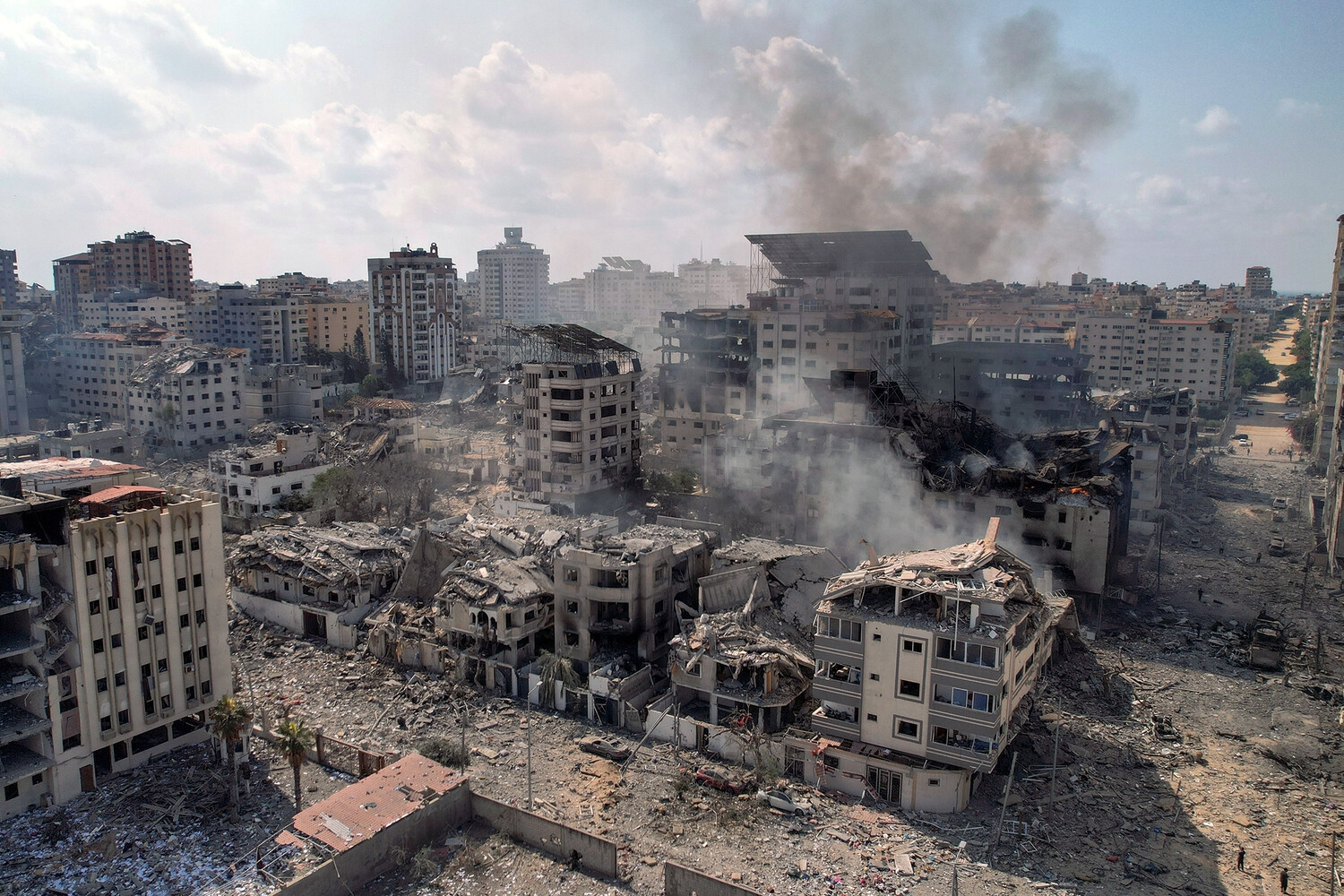 Число жертв от израильских ударов по Газе достигло 1537
